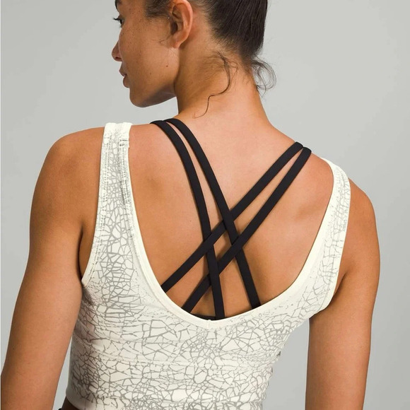 🆕🤍 Lululemon Power Pivot Tank Thread Dye - White Black - Picture 13 of 13